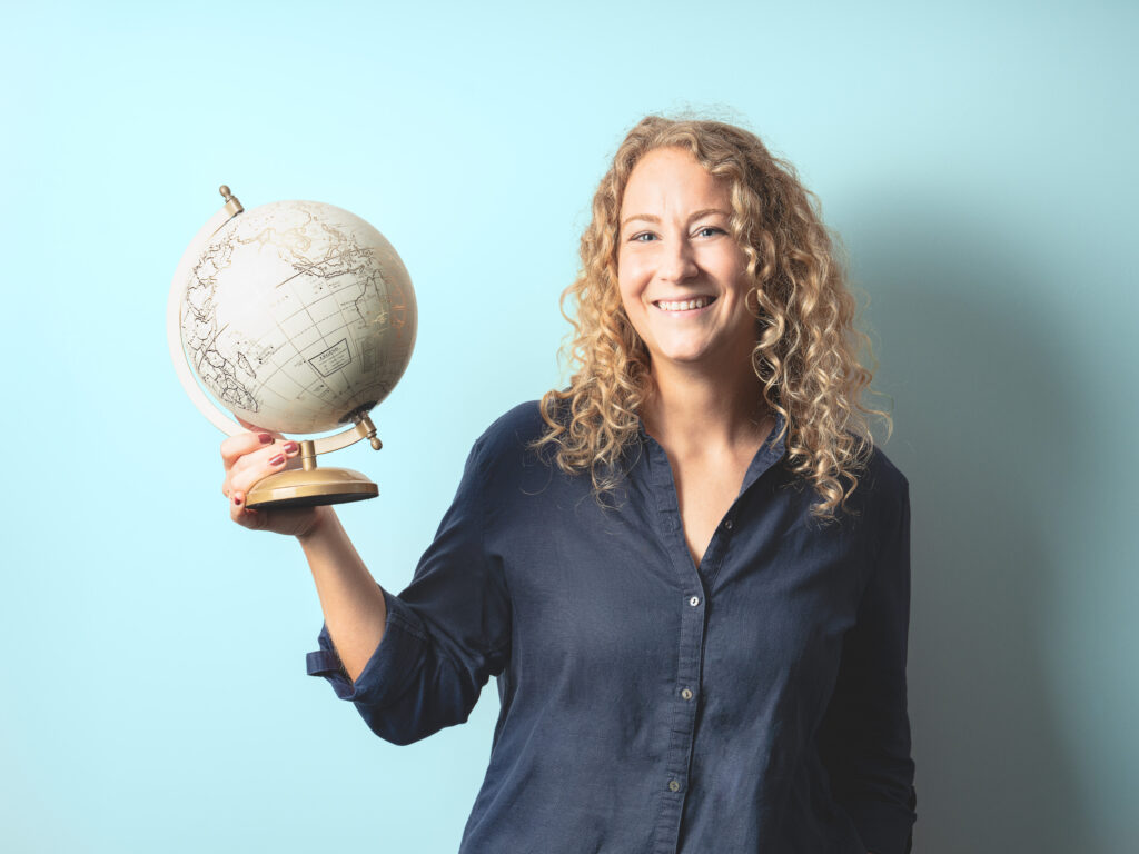 Debbie Ramseier (CEO)